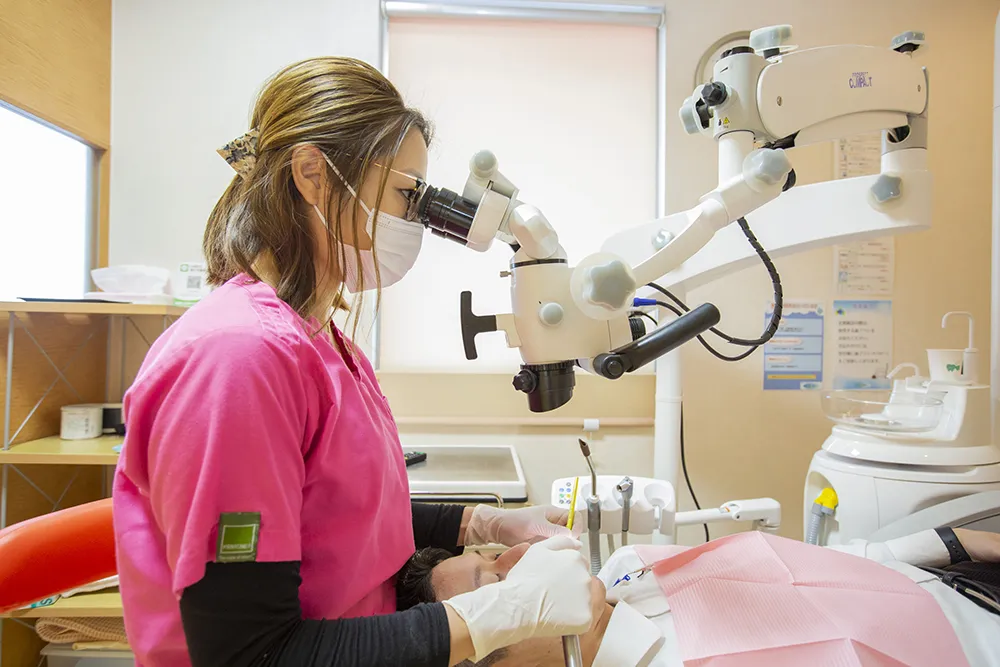 マイクロハイジニストによる顕微鏡メンテナンス